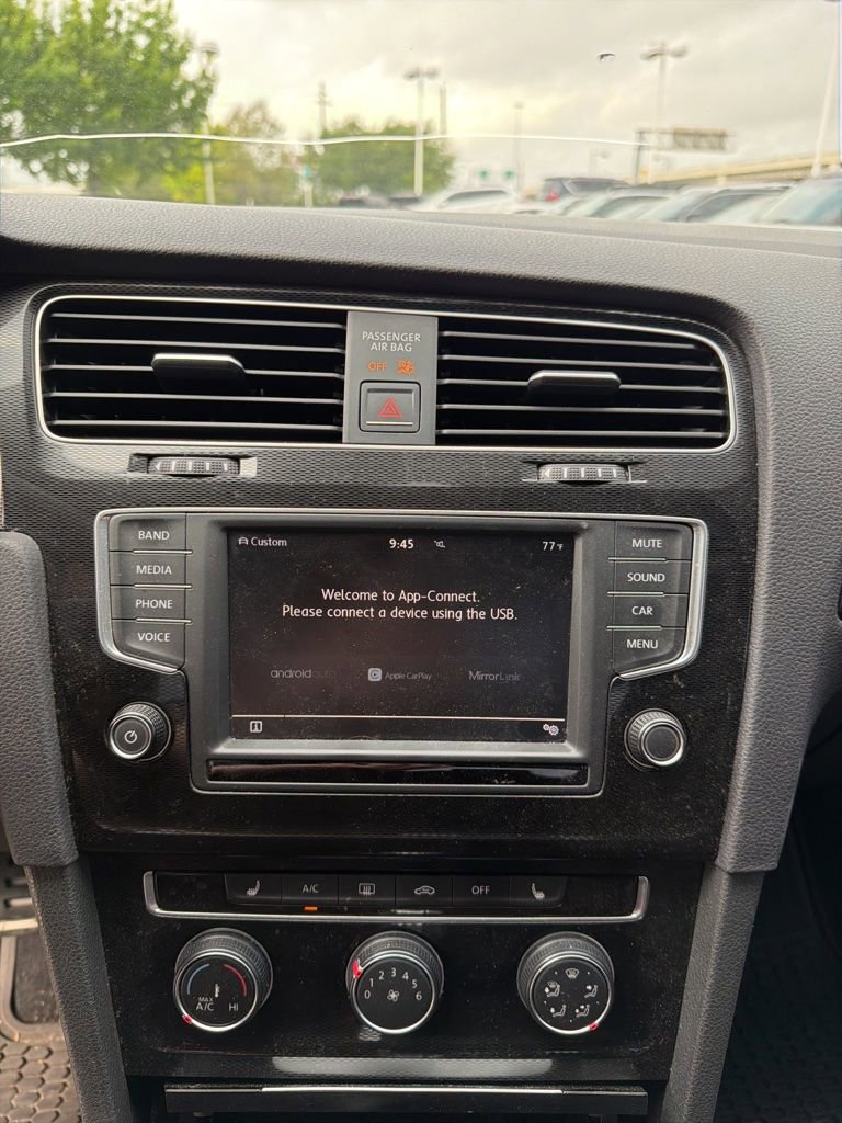 Used 2017 Volkswagen GTI S image 10