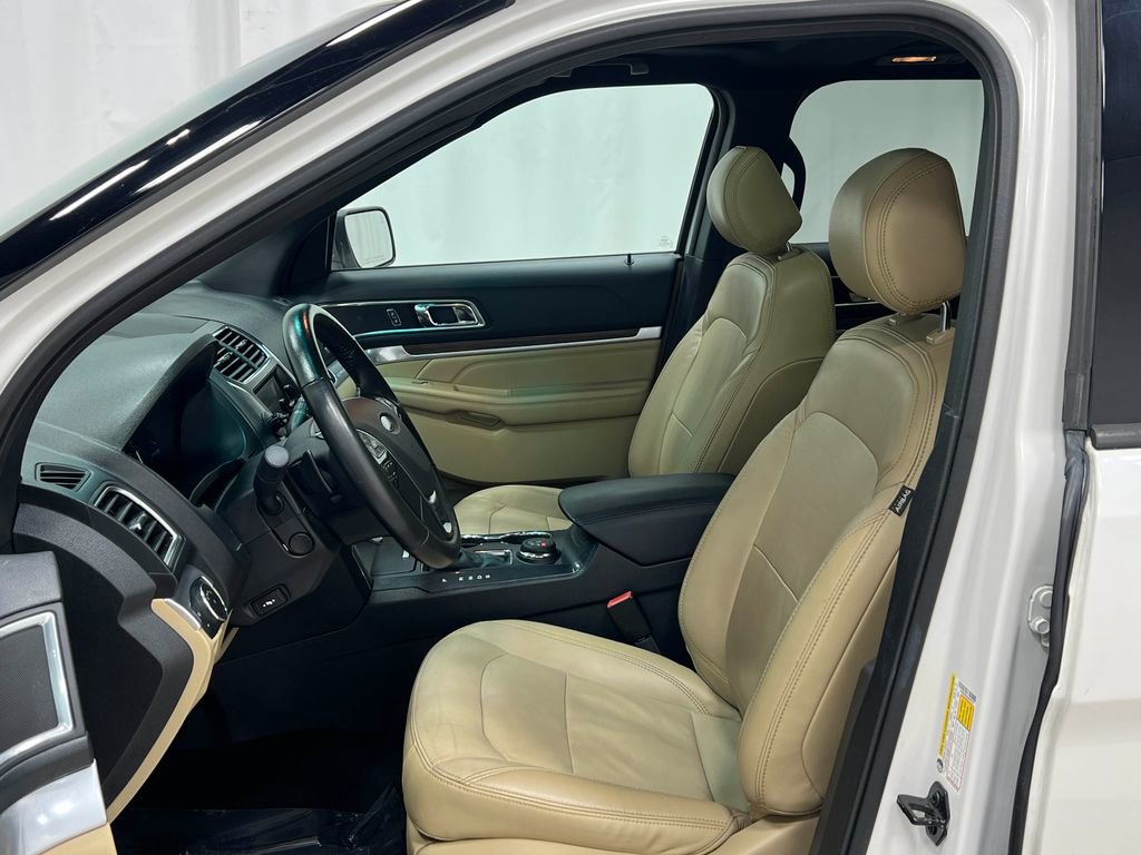 Used 2016 Ford Explorer Limited w/ Equipment Group 301A image 14