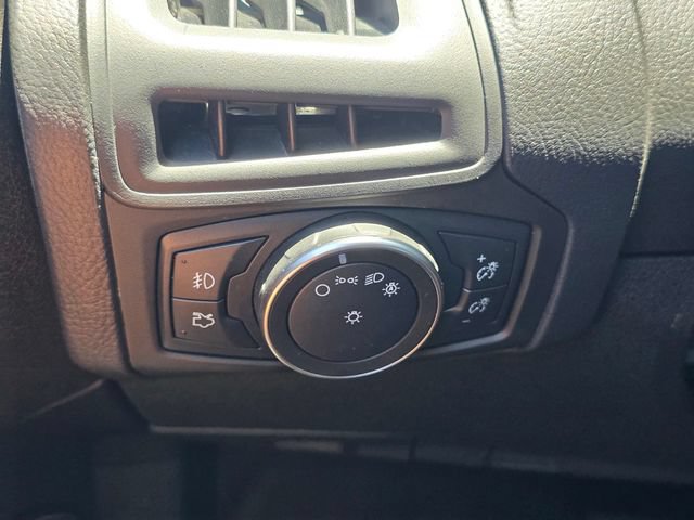 Used 2018 Ford Focus SEL FWD image 24