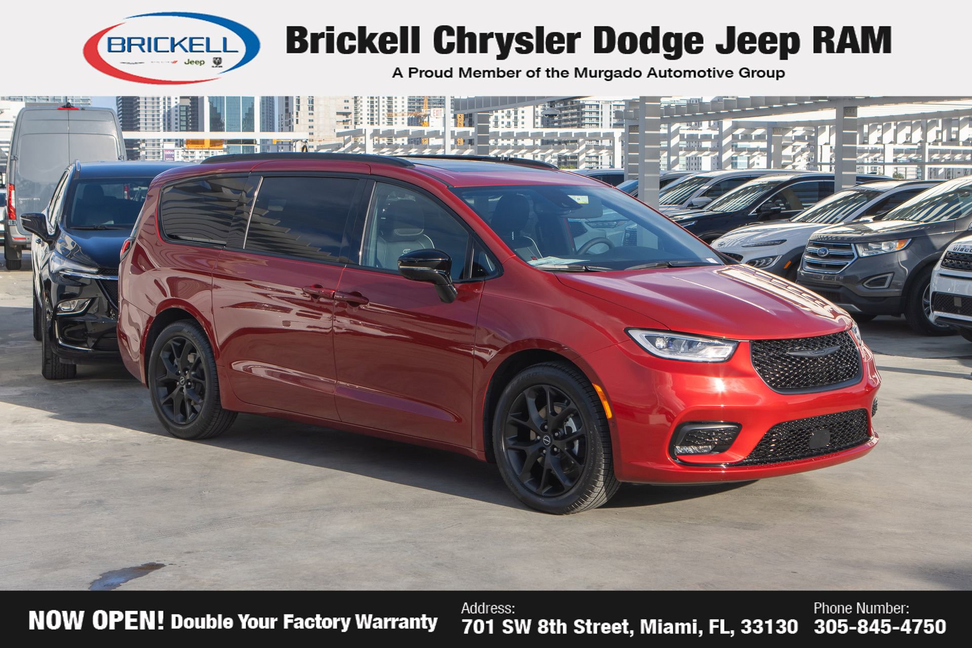 New 2026 Chrysler Pacifica Limited w/ S Appearance Package image 3