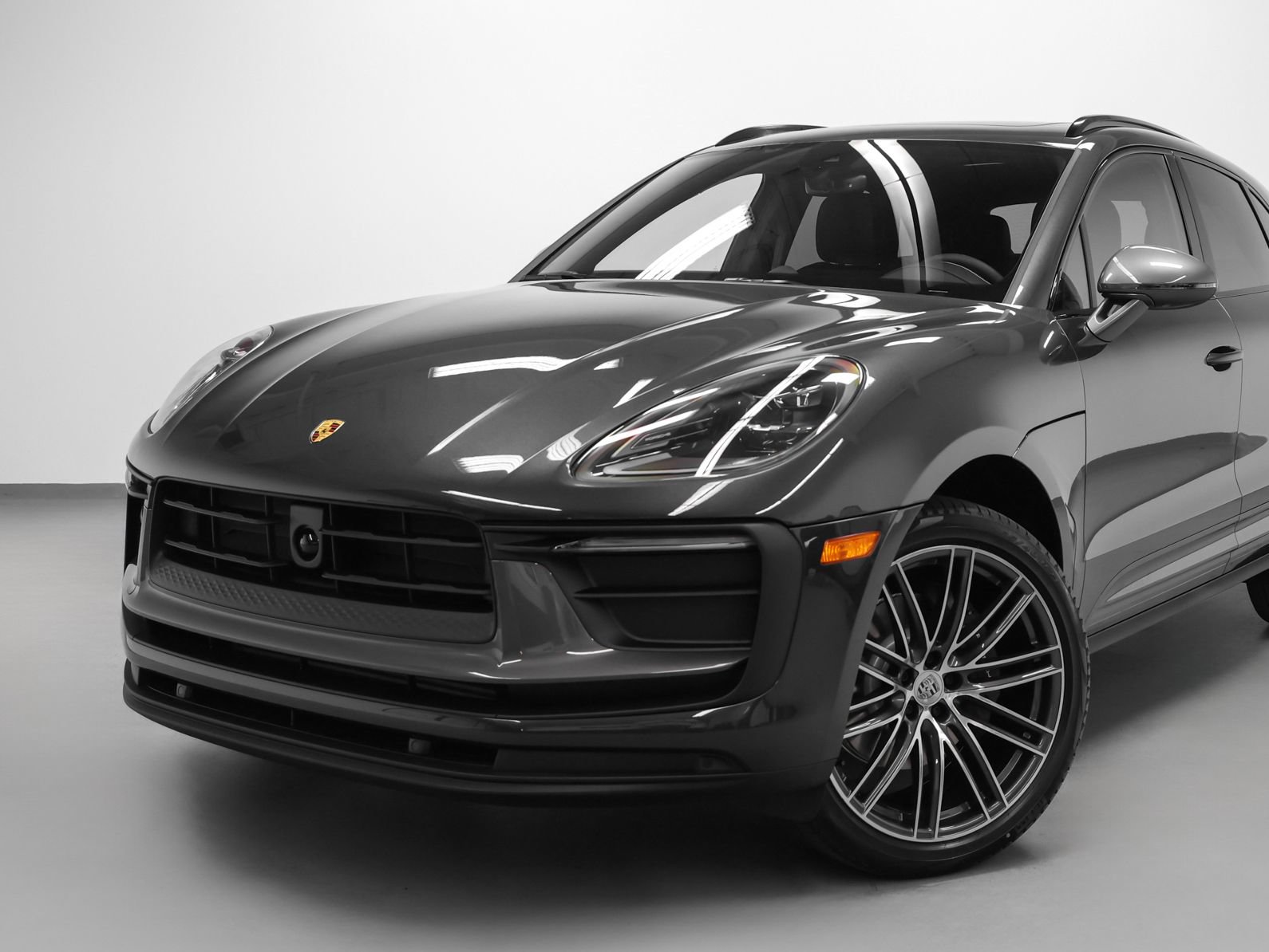 New 2026 Porsche Macan Turbo AWD/4WD image 7