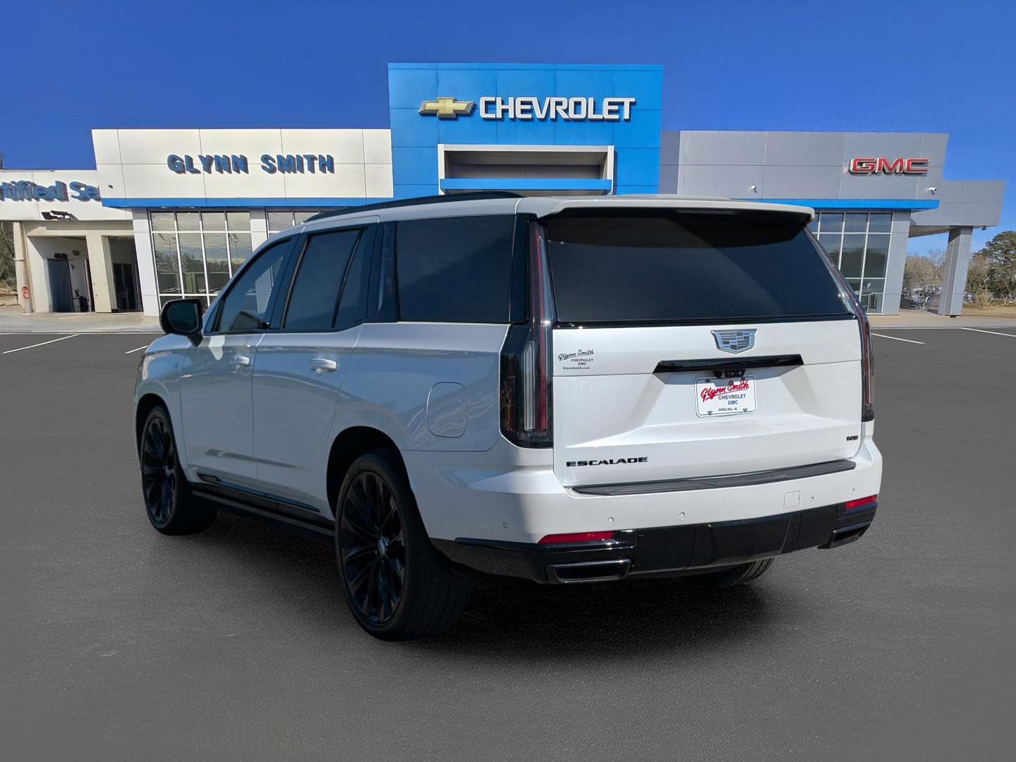 Used 2025 Cadillac Escalade Sport Platinum w/ LPO, ONYX Package image 11