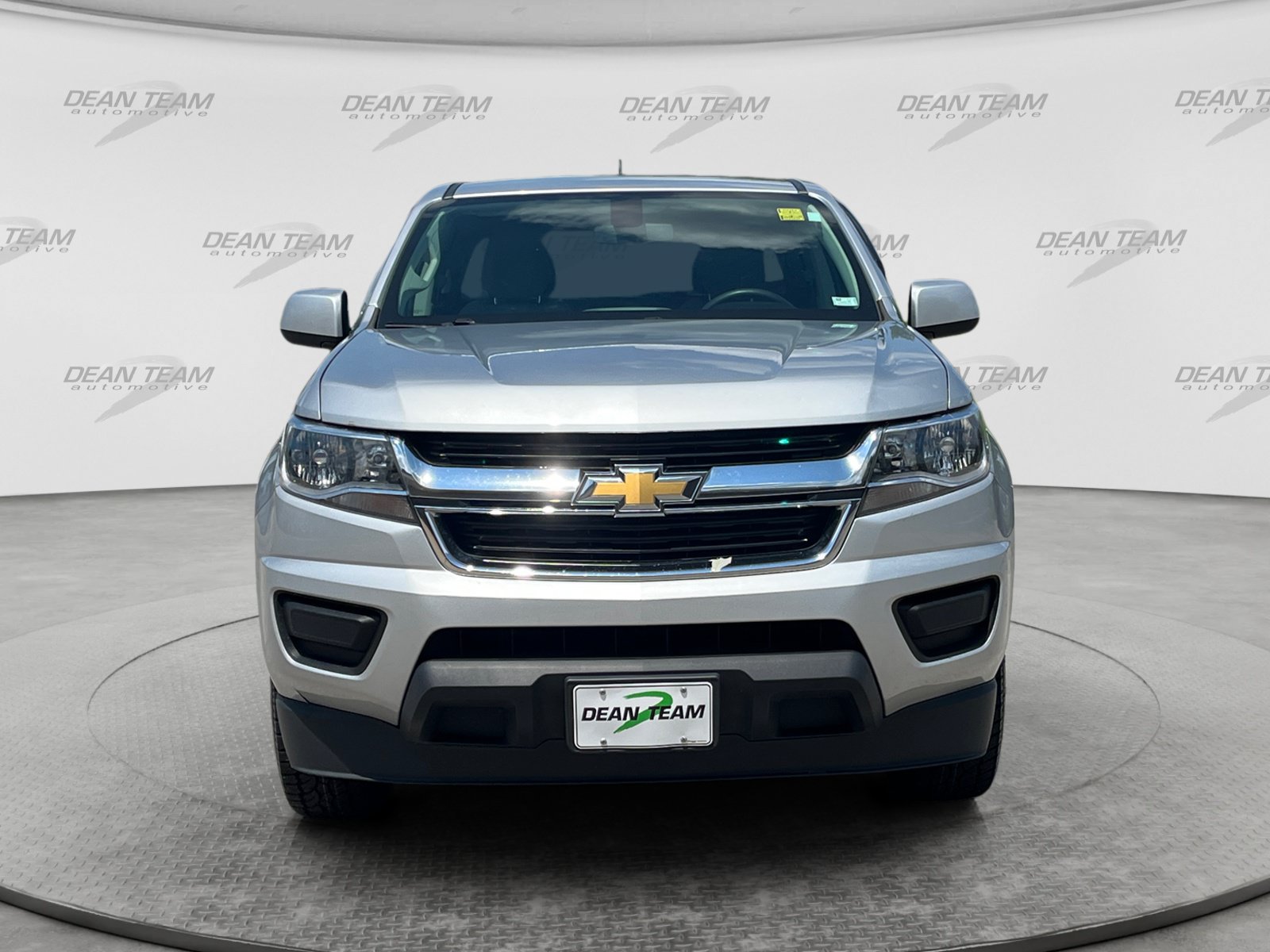 Used 2017 Chevrolet Colorado W/T w/ WT Convenience Package RWD image 2