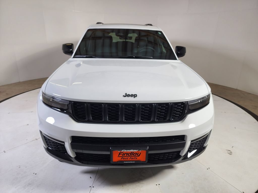 Certified 2025 Jeep Grand Cherokee L Limited w/ Black Appearance Package AWD/4WD image 2