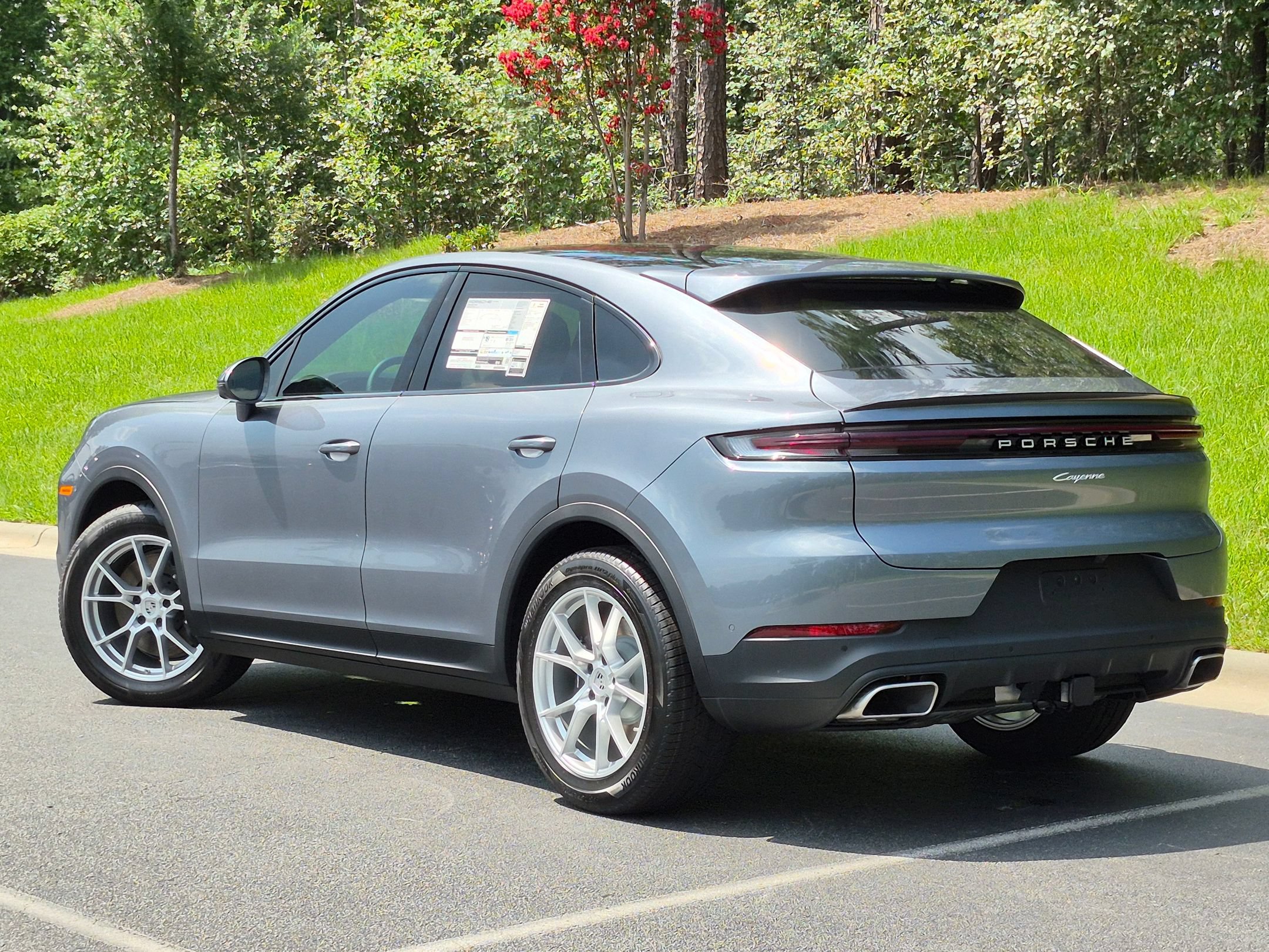 New 2026 Porsche Cayenne Coupe AWD/4WD image 3