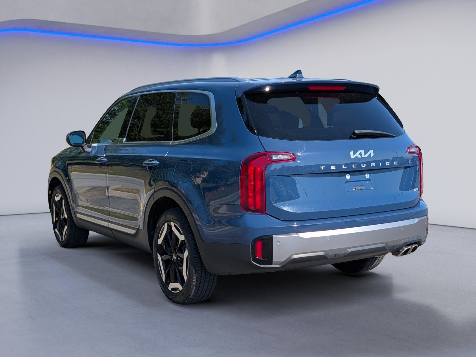 Used 2025 Kia Telluride S AWD/4WD image 5