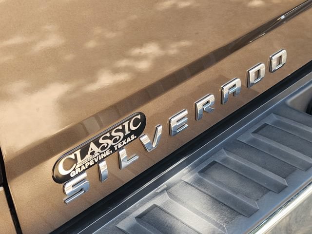 Used 2015 Chevrolet Silverado 1500 LT w/ Texas Edition, 1LT Trim RWD image 7