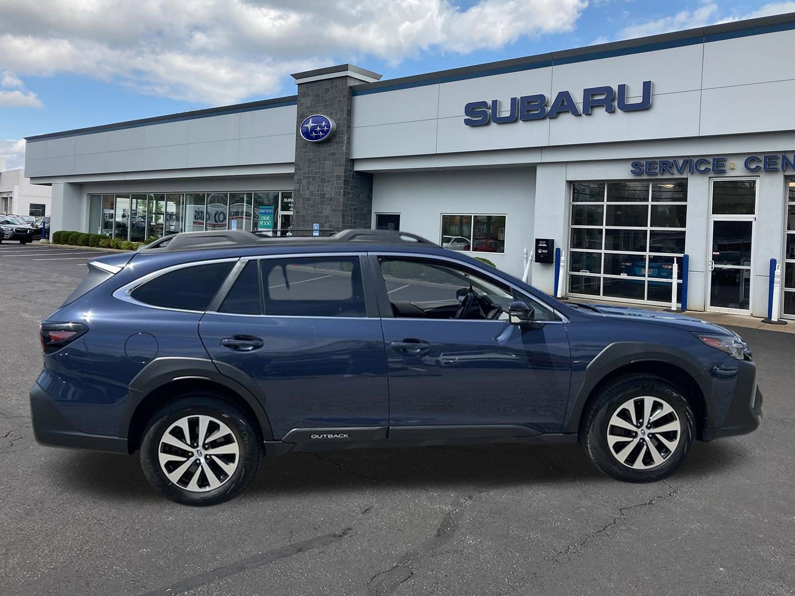 Certified 2024 Subaru Outback Premium AWD/4WD image 8
