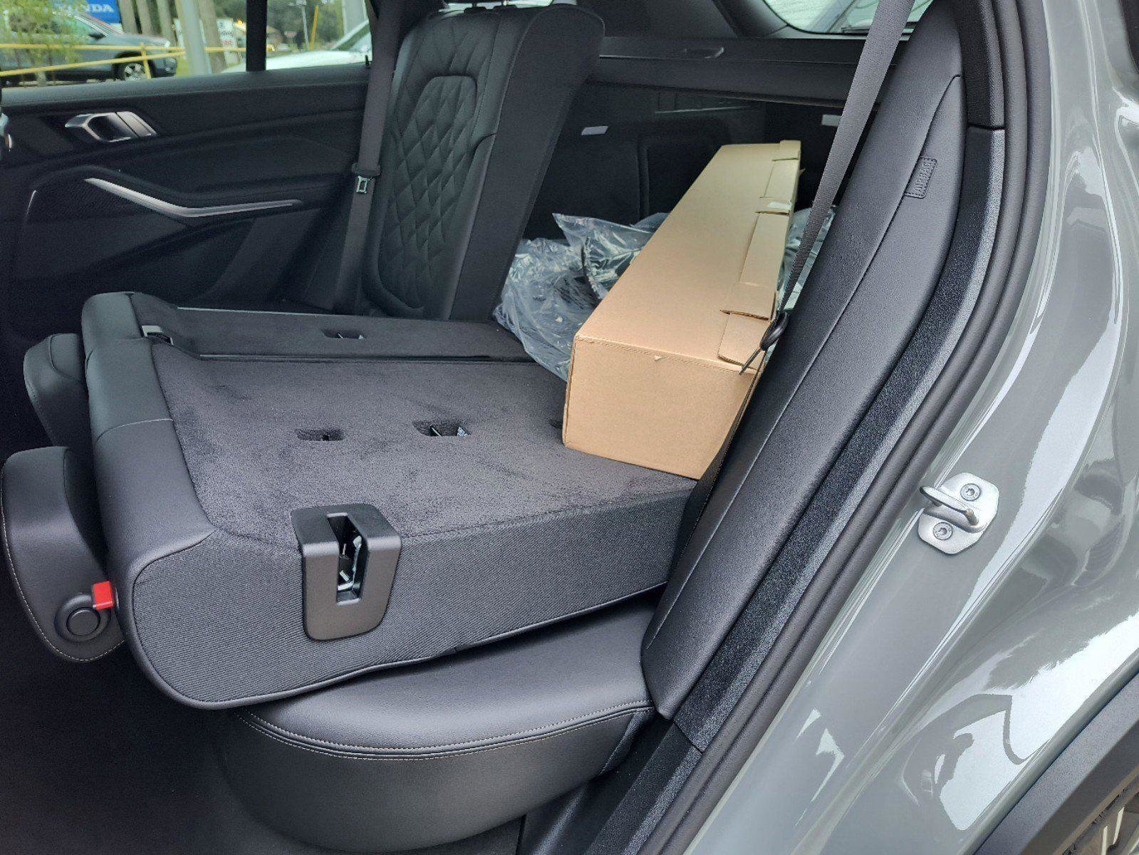 New 2025 BMW X5 xDrive40i w/ Parking Assistance Package image 16