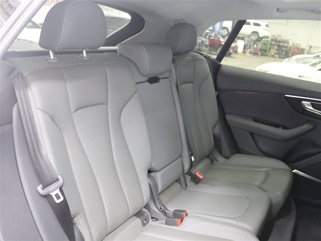 Used 2019 Audi Q8 Premium Plus w/ Premium Plus AWD/4WD image 20
