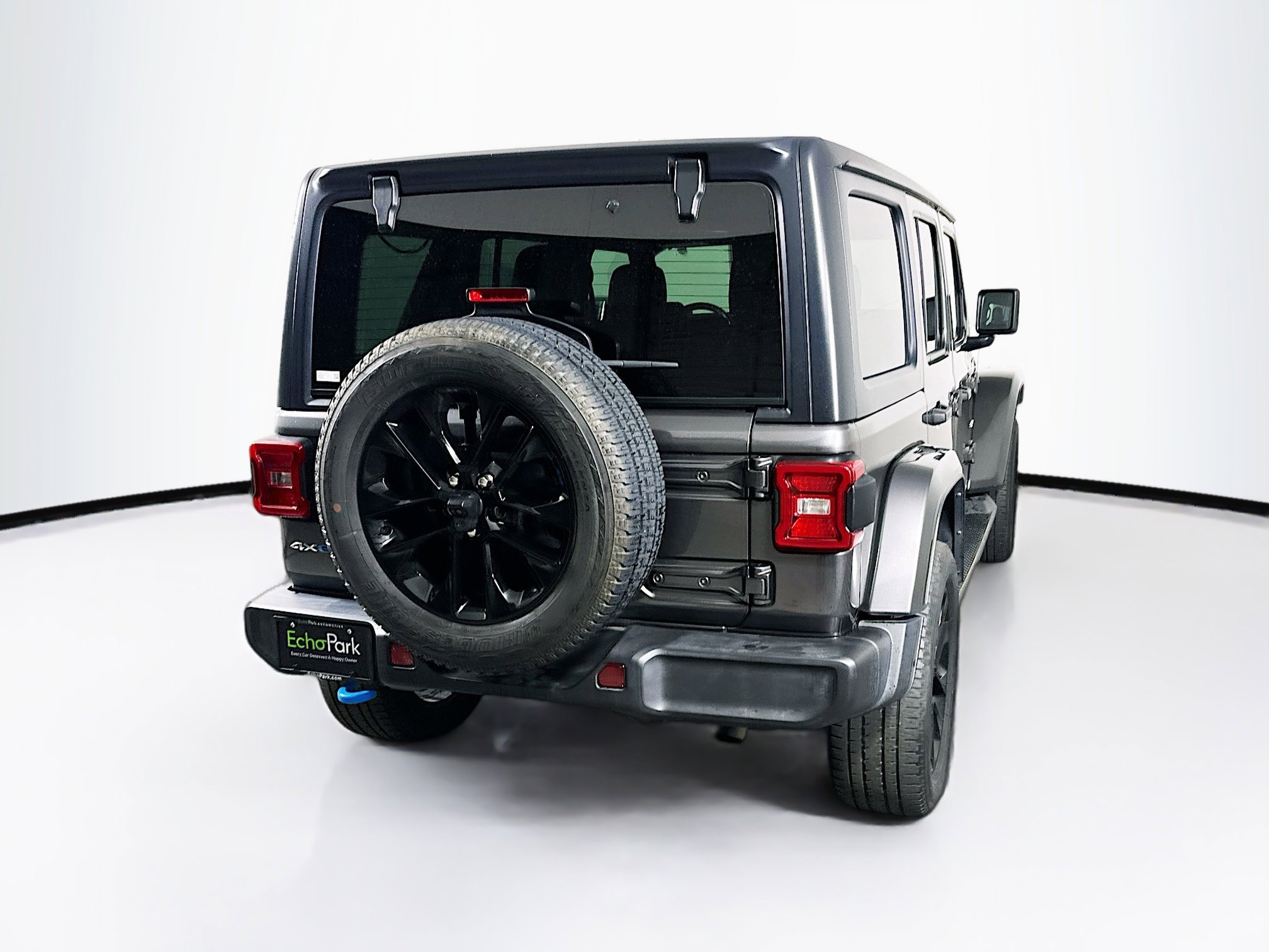 Used 2022 Jeep Wrangler Sahara w/ Cold Weather Group image 9