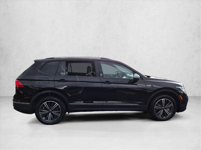 Used 2024 Volkswagen Tiguan Wolfsburg Edition AWD/4WD image 4