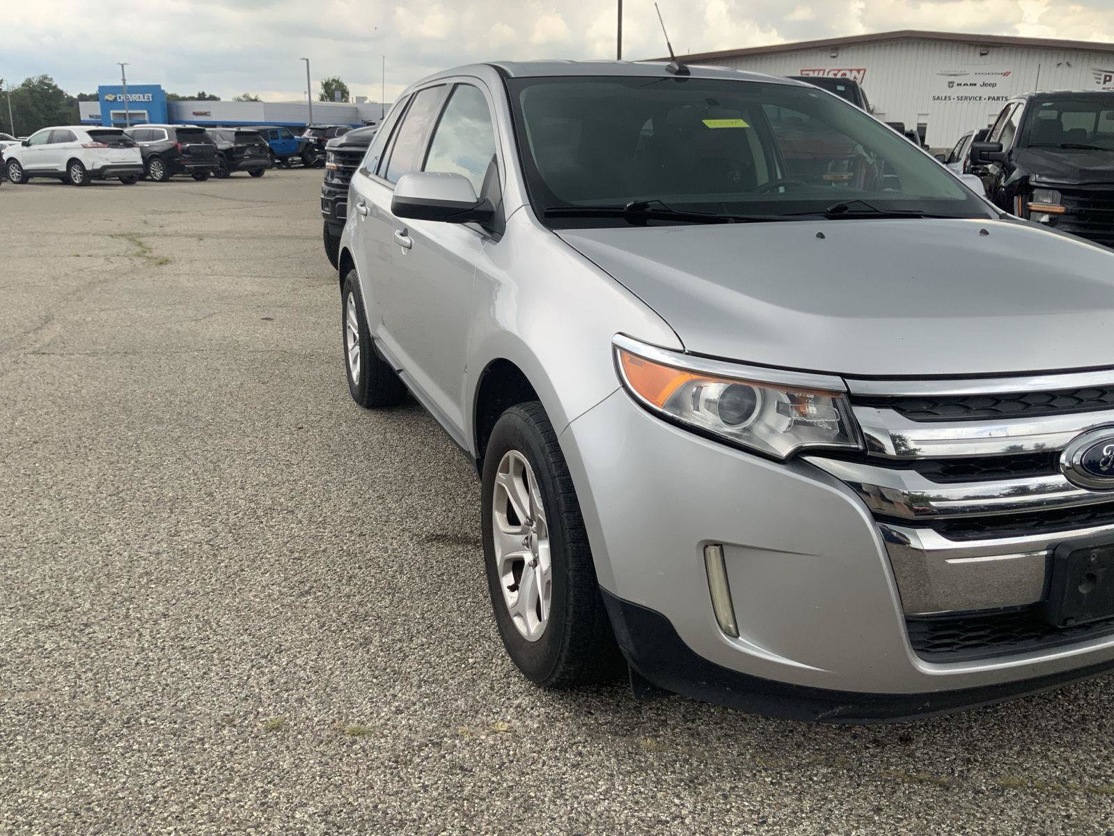 Used 2013 Ford Edge SEL FWD image 12