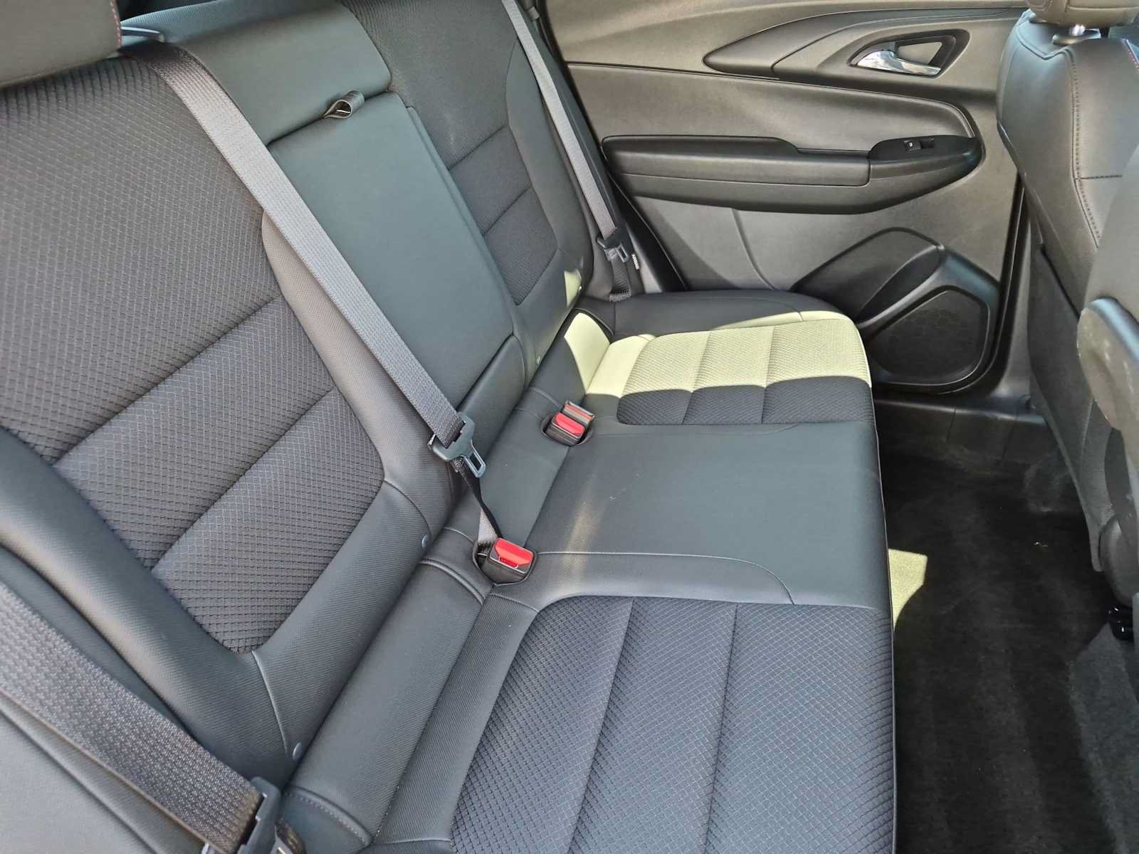 Used 2021 Chevrolet TrailBlazer RS w/ Technology Package FWD image 20