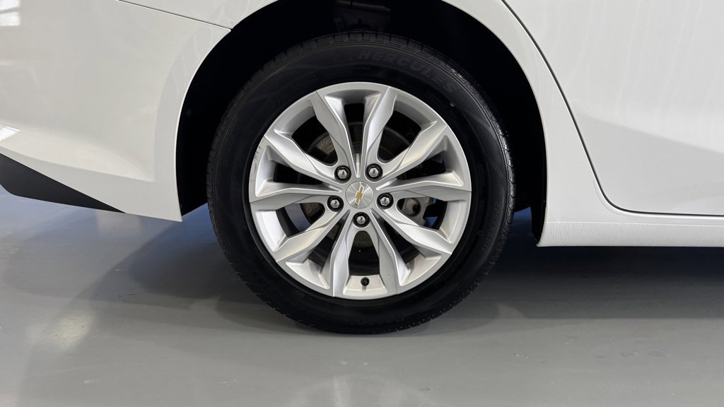 Used 2023 Chevrolet Malibu LT image 32