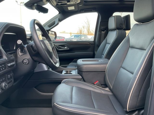 Certified 2024 Chevrolet Suburban Premier w/ Premium Package AWD/4WD image 2