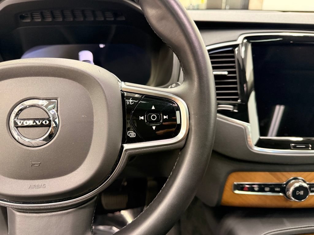 Used 2023 Volvo XC90 B6 Plus AWD/4WD image 14