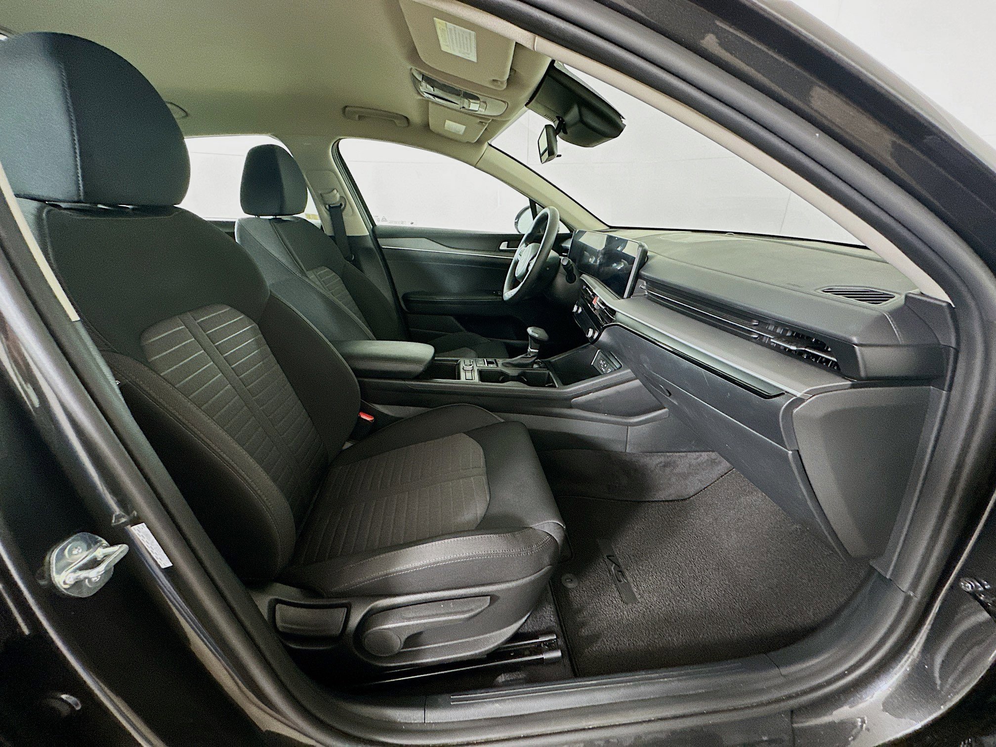 Used 2025 Kia K5 LXS image 30