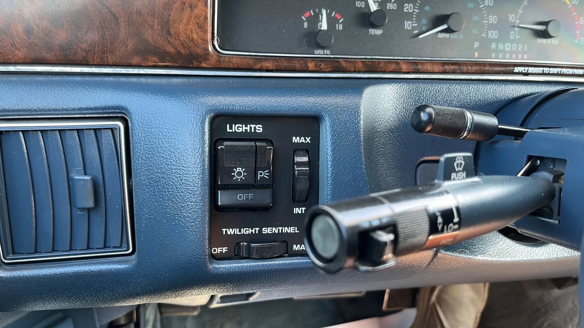 Used 1992 Buick Roadmaster Limited image 35