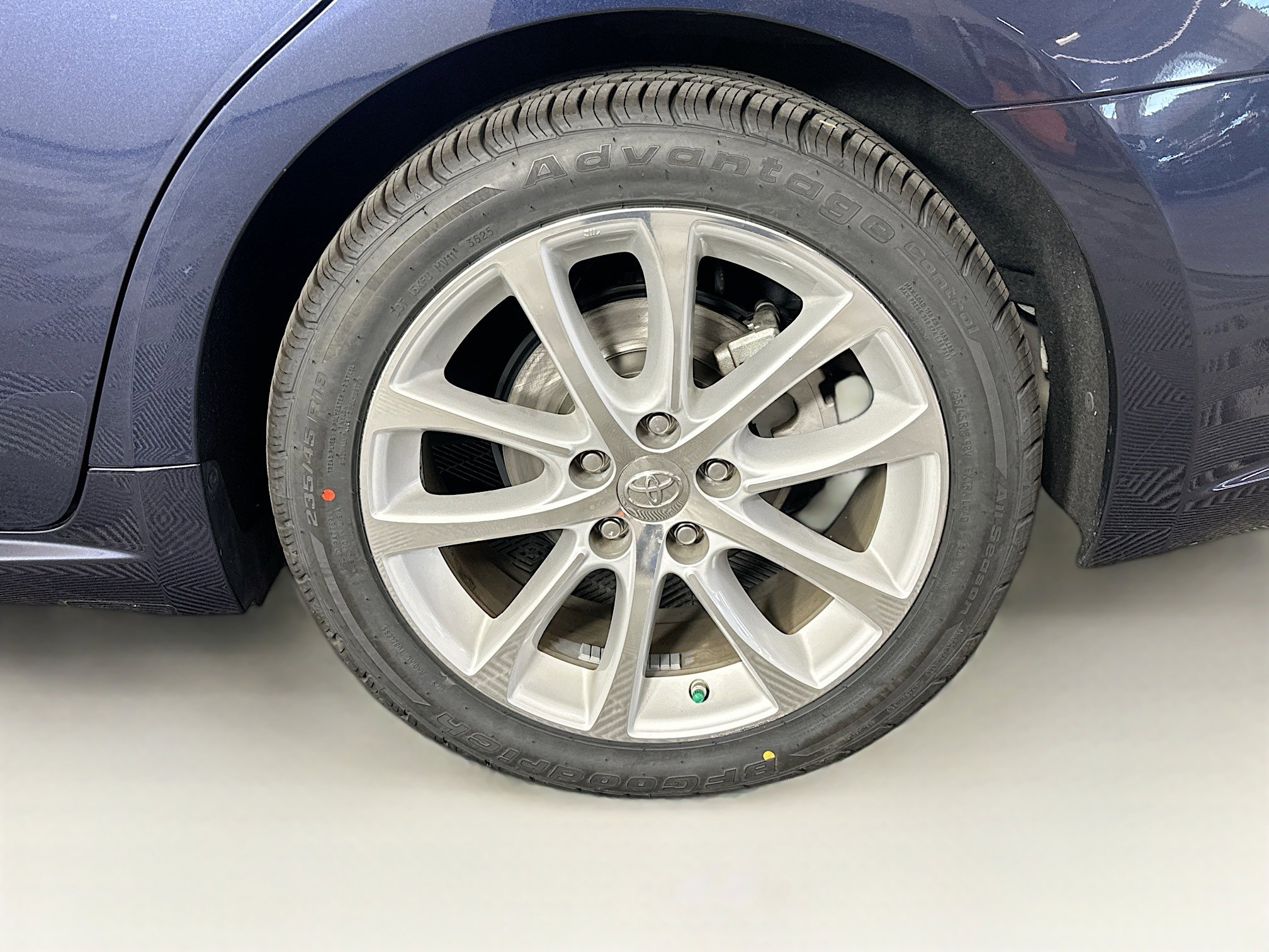 Used 2014 Toyota Avalon Limited FWD image 11