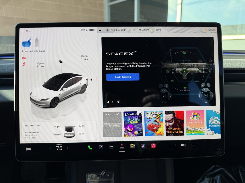 Used 2025 Tesla Model 3 image 27