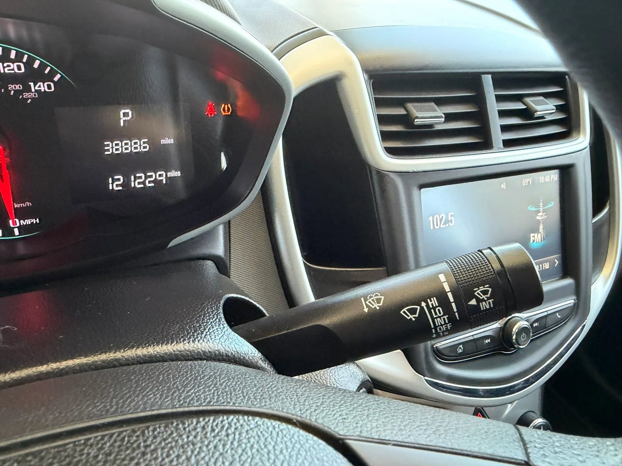 Used 2017 Chevrolet Sonic LT FWD image 13