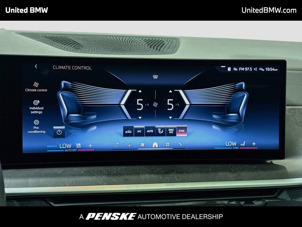 Certified 2025 BMW X7 xDrive40i w/ Parking Assistance Package AWD/4WD image 18