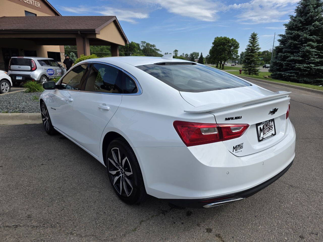 Used 2025 Chevrolet Malibu RS FWD image 7