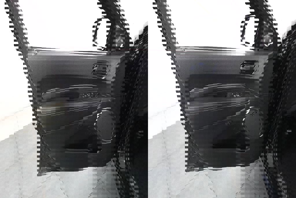 Used 2020 Dodge Durango SRT image 8