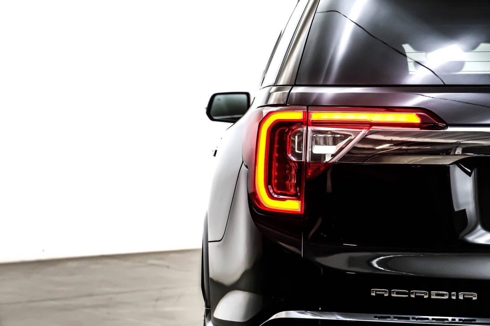 Used 2023 GMC Acadia Denali w/ Black Diamond Edition image 15