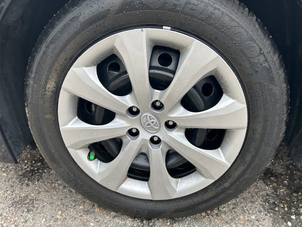 Used 2023 Toyota Corolla LE image 27