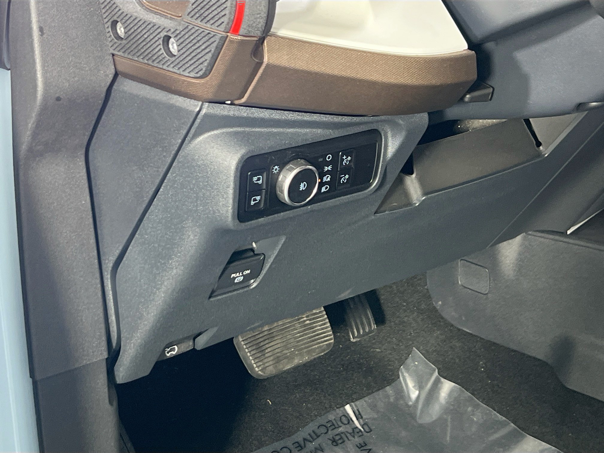 Used 2024 Ford Bronco Heritage Edition AWD/4WD image 10