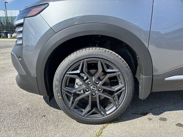 New 2026 Nissan Kicks SR w/ SR Premium Package AWD/4WD image 10