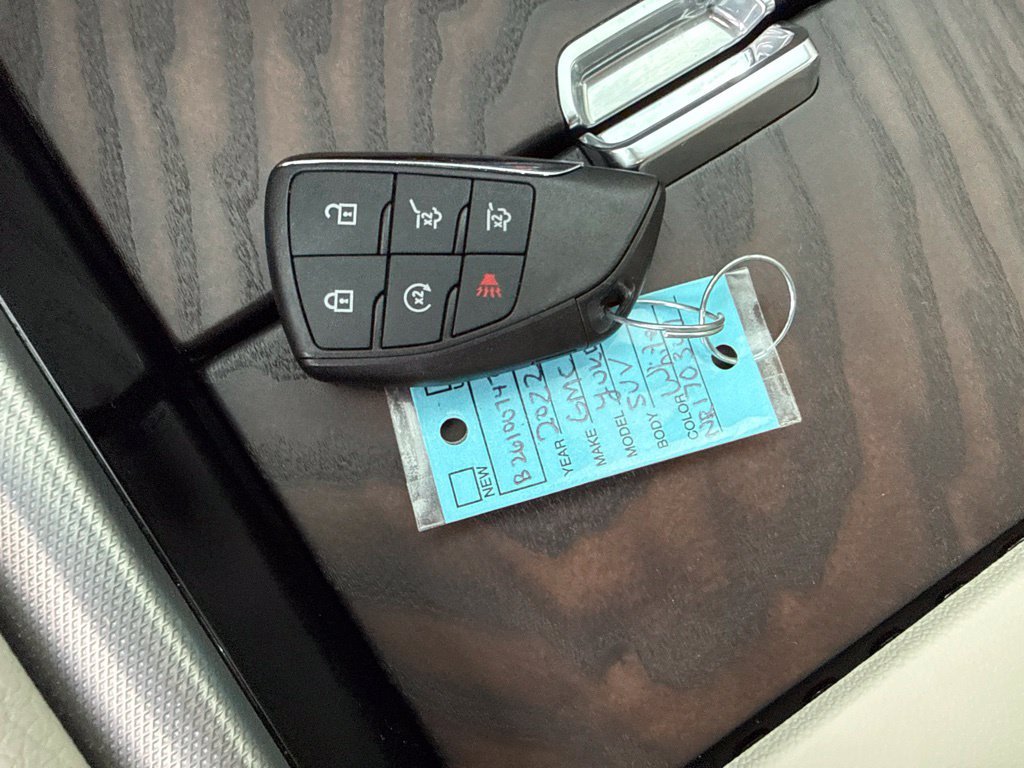 Used 2022 GMC Yukon Denali AWD/4WD image 35