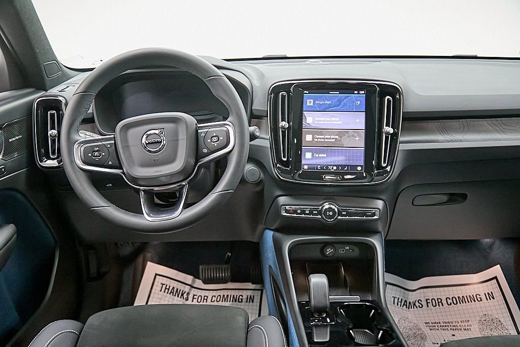 Certified 2023 Volvo XC40 Recharge Ultimate image 27