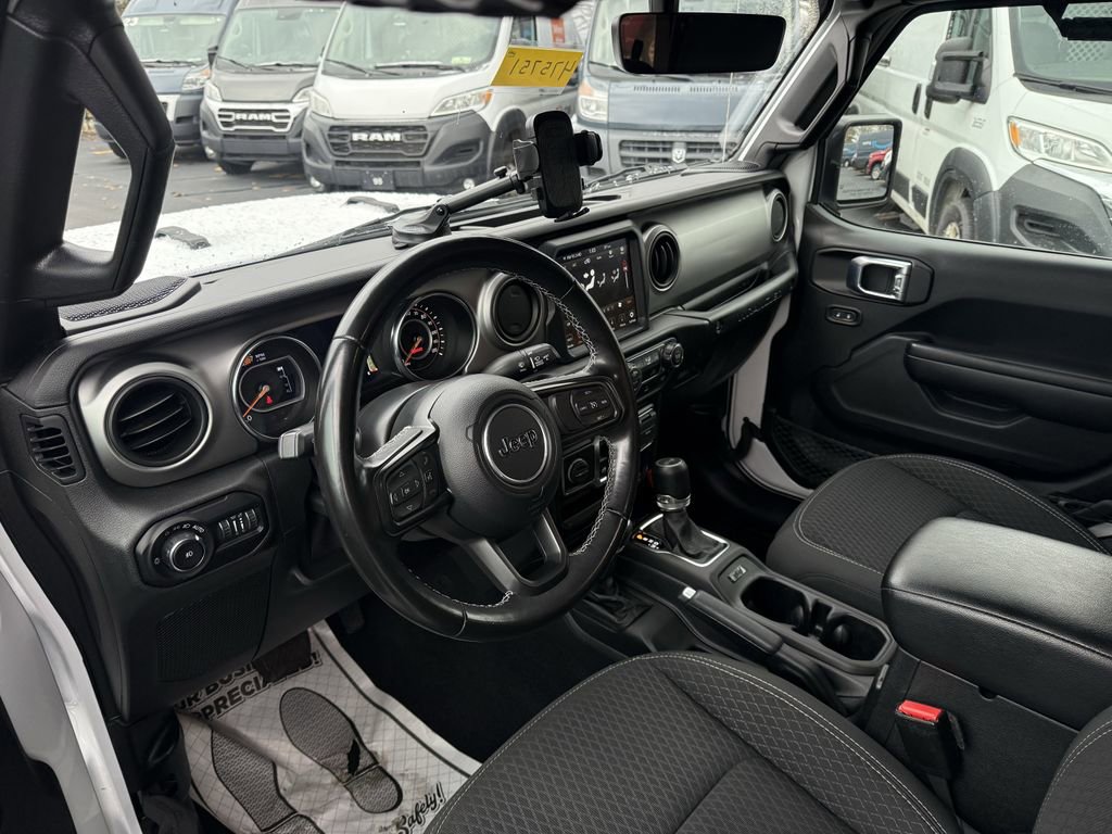 Used 2021 Jeep Wrangler Sport image 12