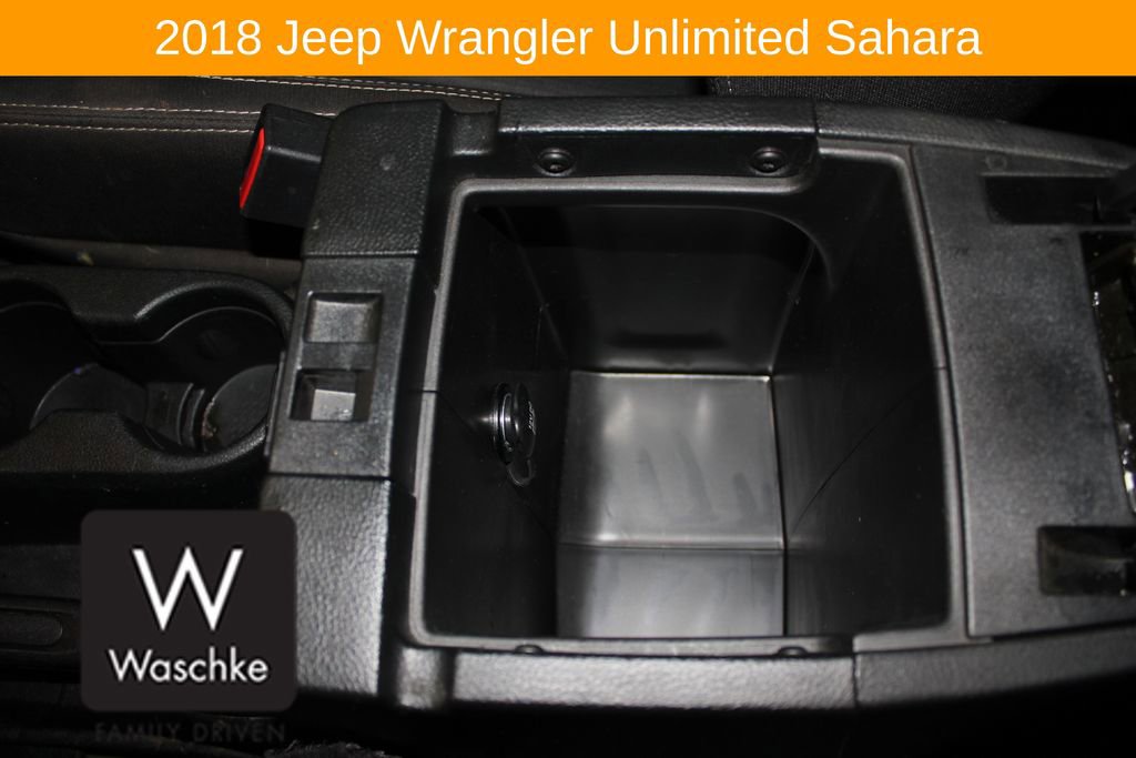 Used 2018 Jeep Wrangler Unlimited Sahara image 29
