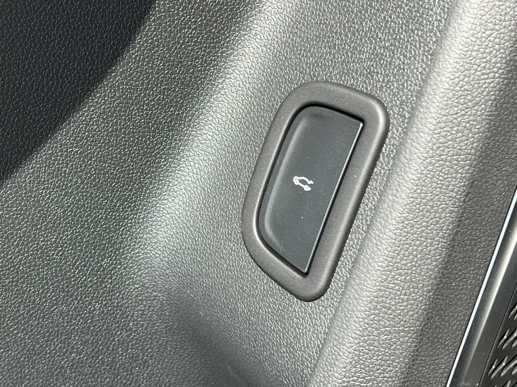 New 2027 Buick Enclave Preferred w/ Power Package AWD/4WD image 16