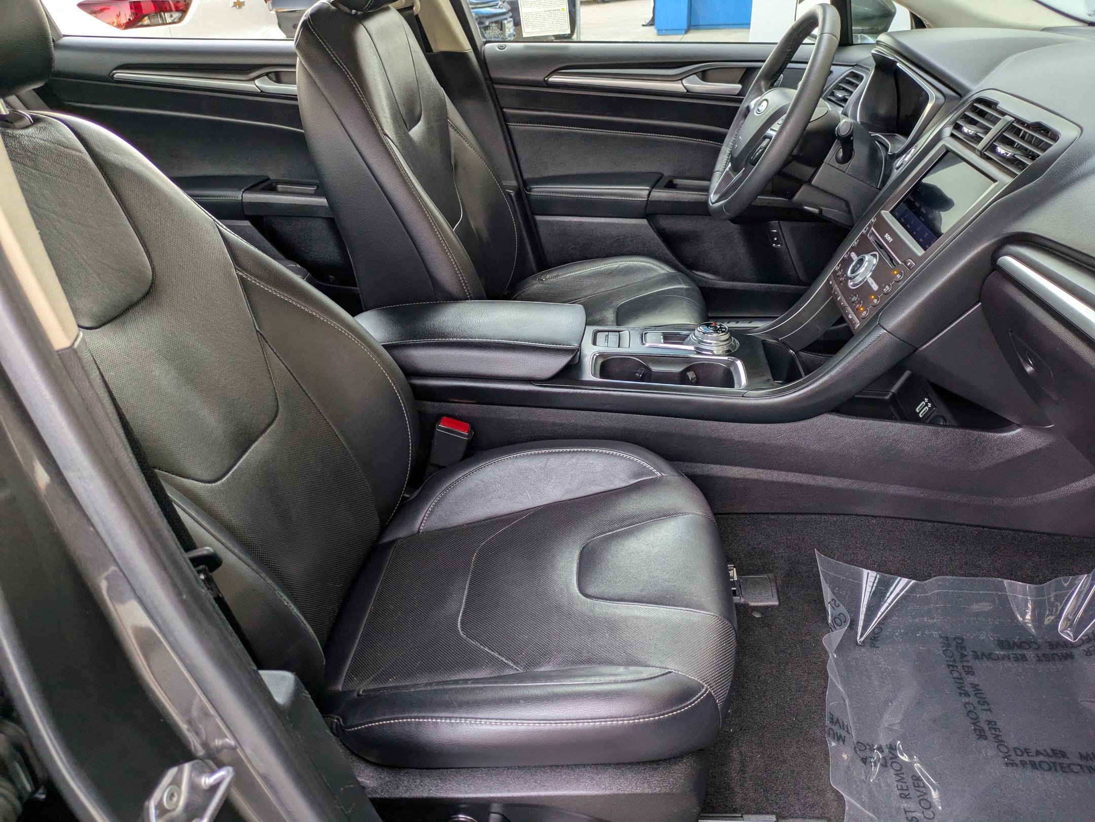 Used 2019 Ford Fusion Energi Titanium FWD image 27