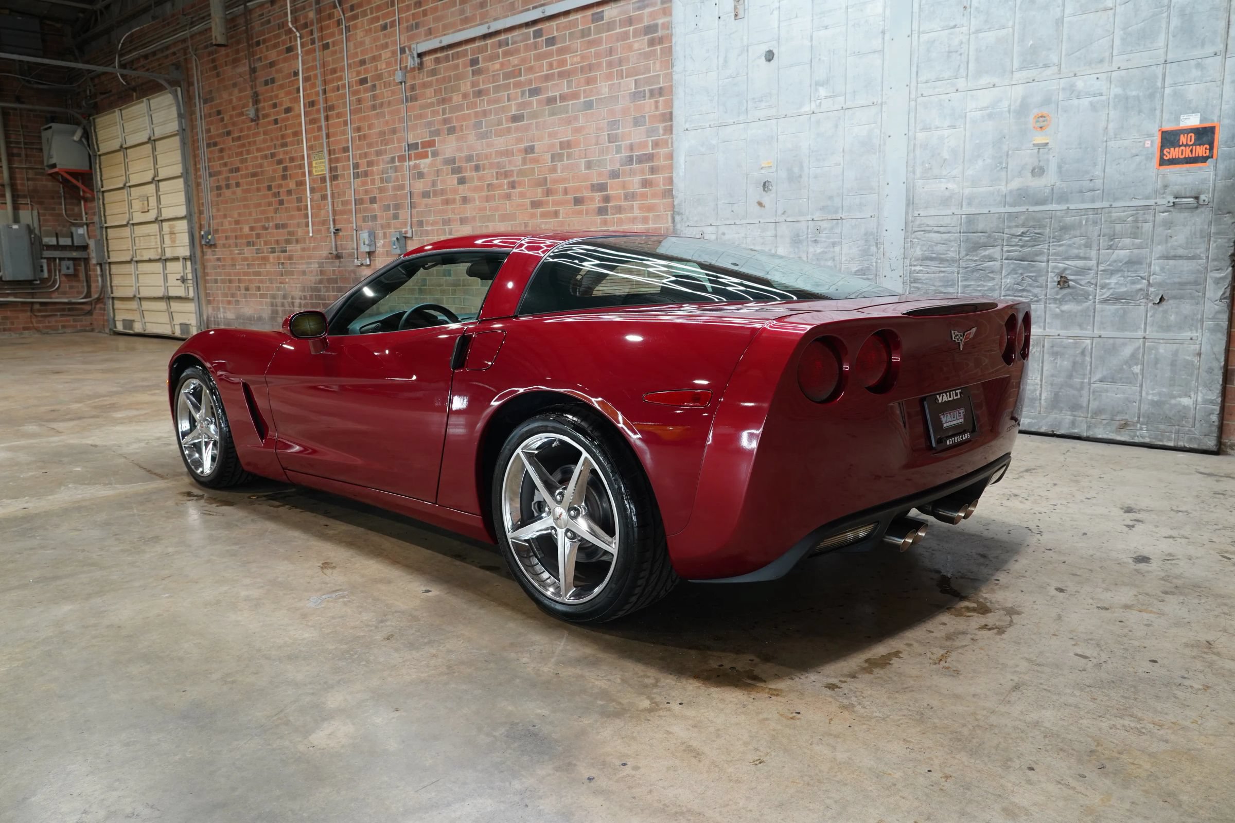 Used 2012 Chevrolet Corvette Coupe w/ Roof Package RWD image 11