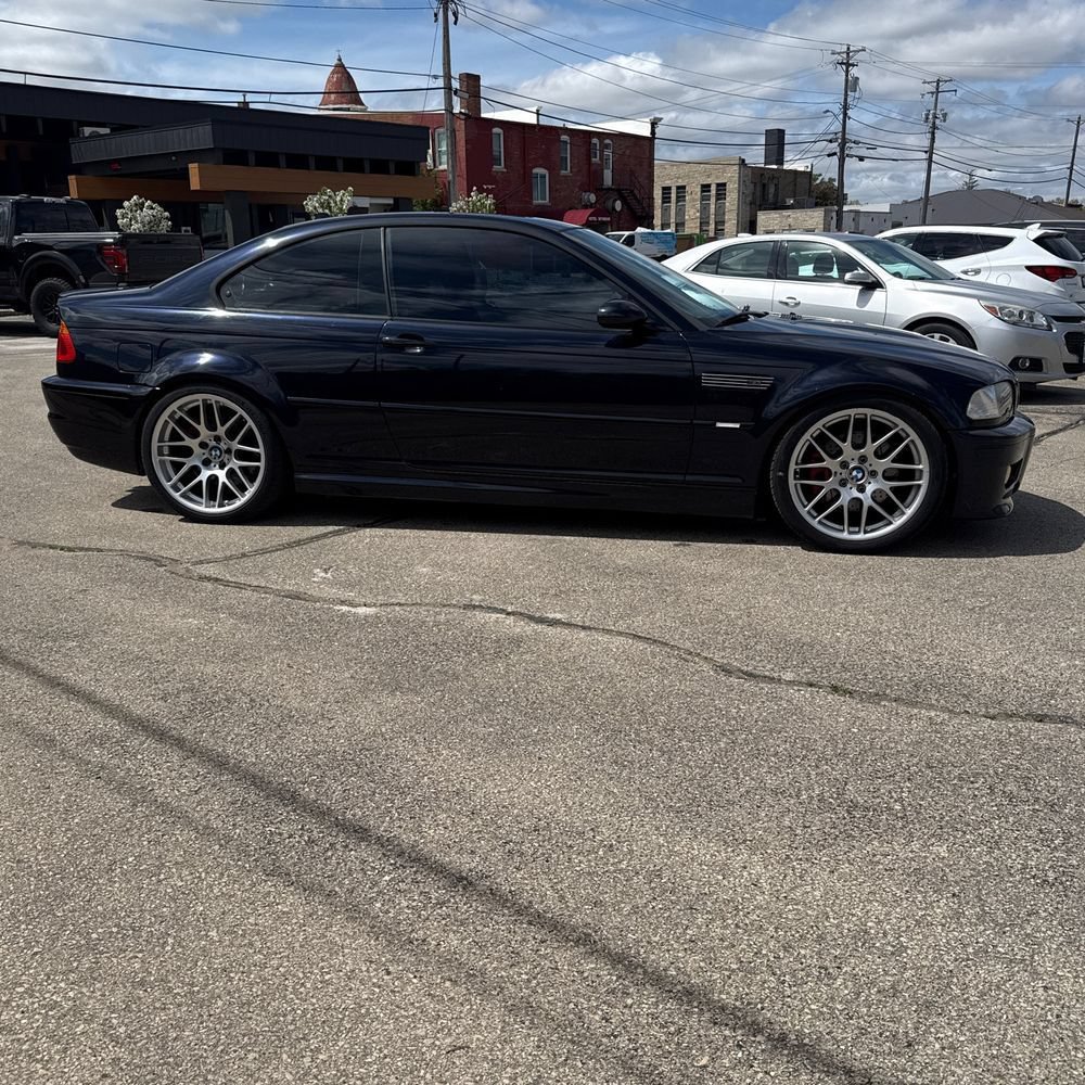 Used 2004 BMW M3 Coupe RWD image 2