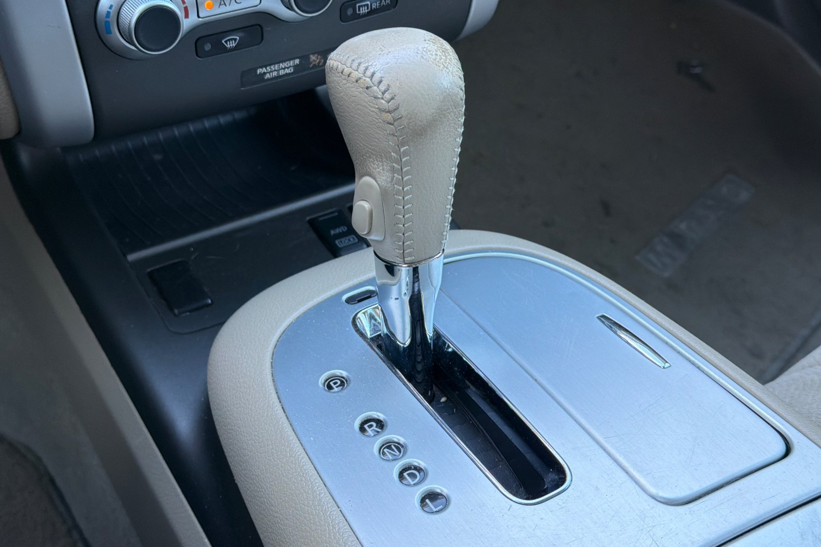 Used 2013 Nissan Murano SV AWD/4WD image 27