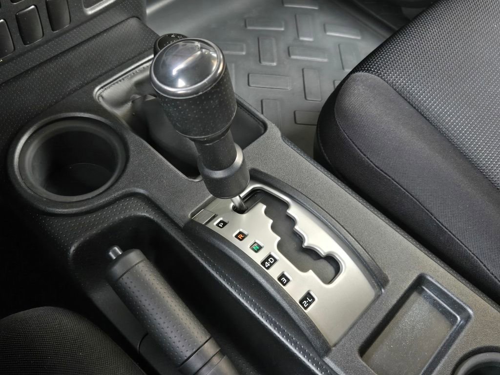 Used 2014 Toyota FJ Cruiser 4WD w/ Convenience Package image 18