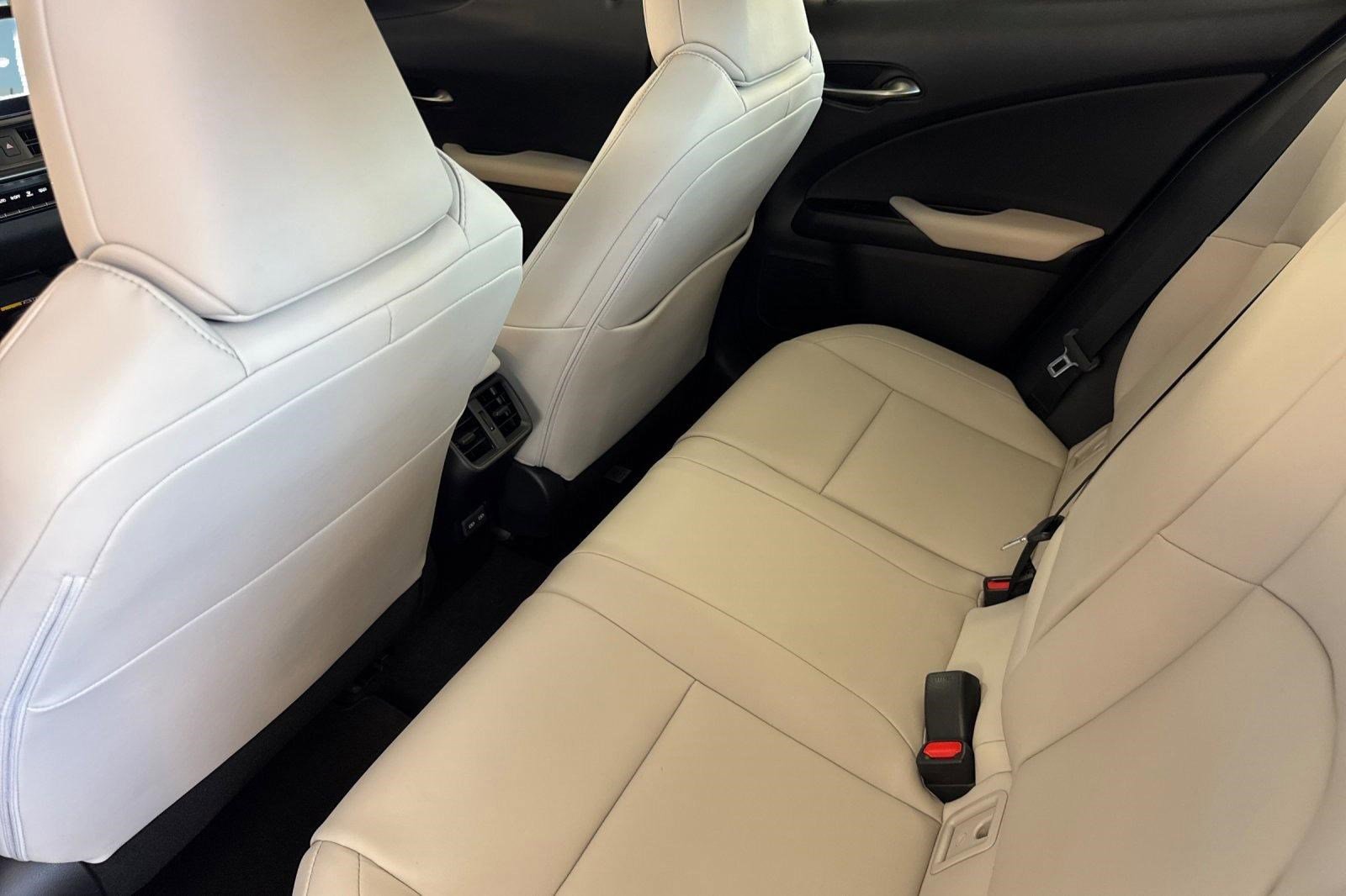 Used 2024 Lexus UX 250h FWD image 27
