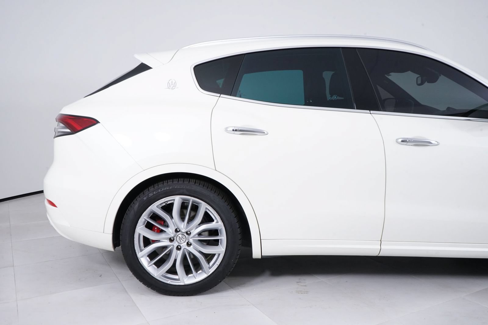Used 2021 Maserati Levante S GranLusso AWD/4WD image 13