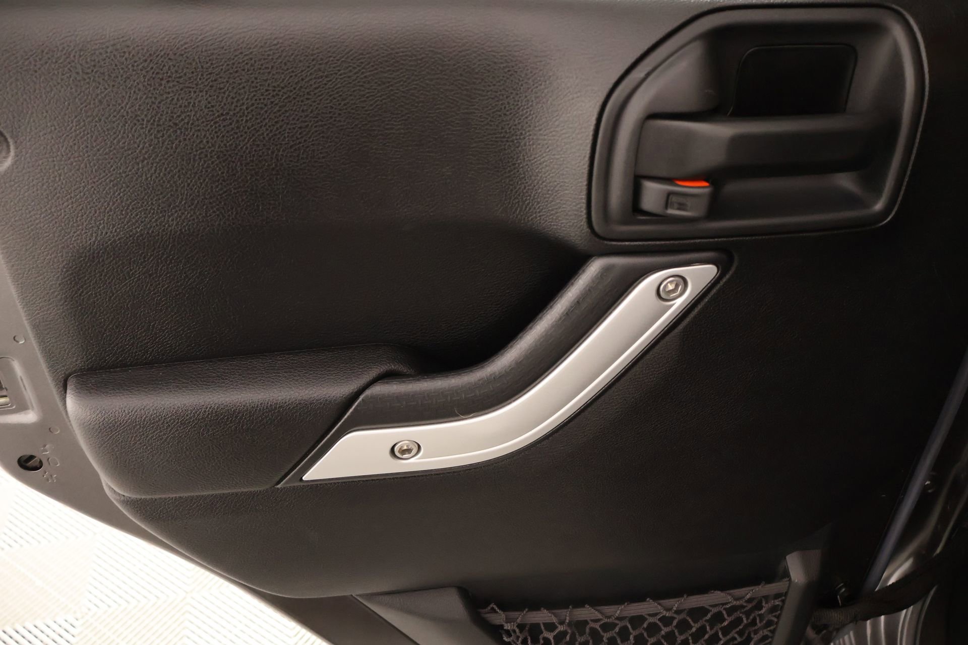 Used 2016 Jeep Wrangler Unlimited Sahara w/ Max Tow Package image 15