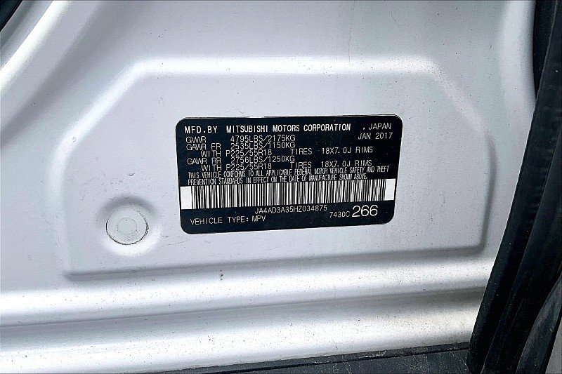 Used 2017 Mitsubishi Outlander SEL FWD image 25