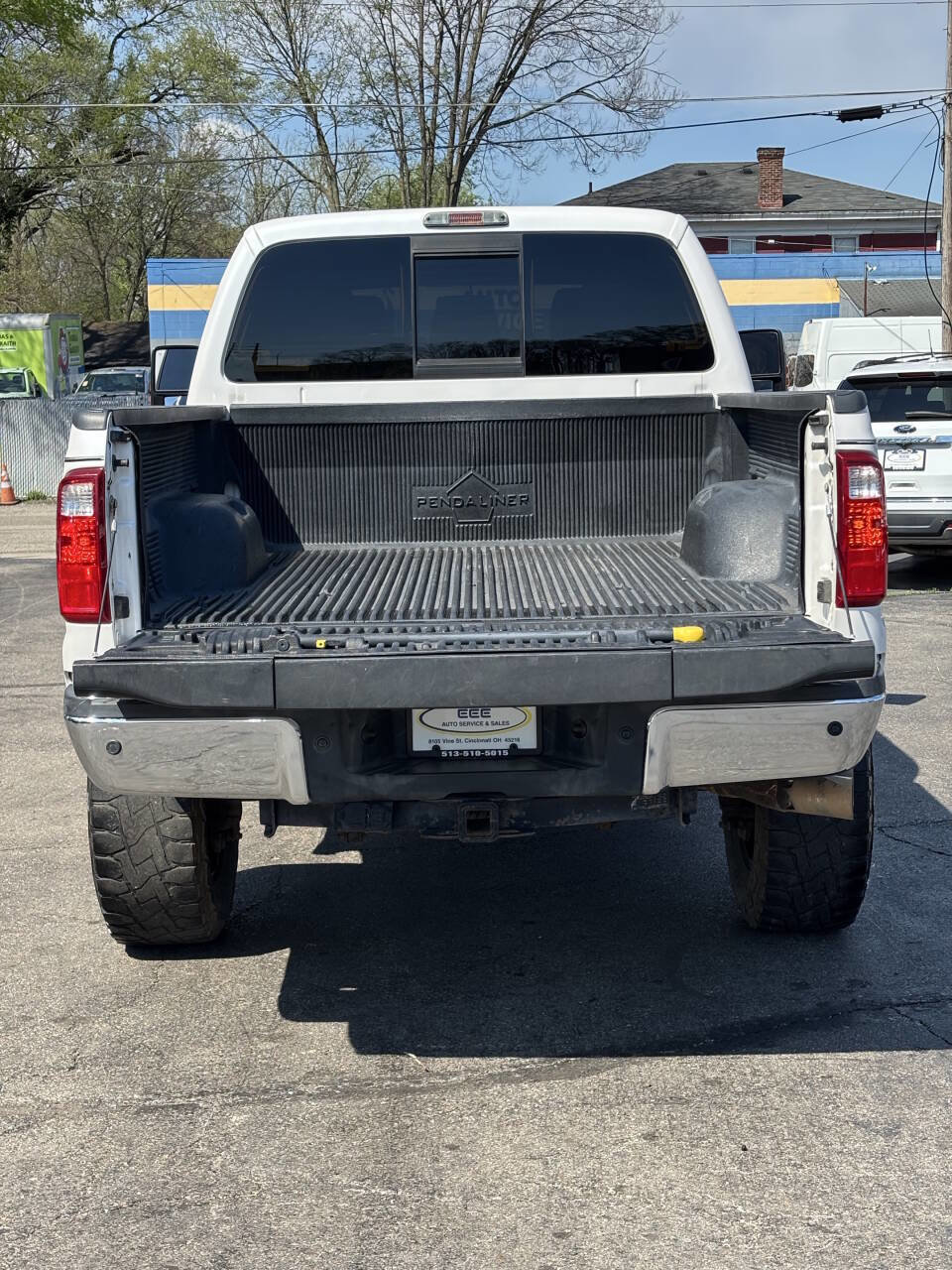 Used 2015 Ford F350 Lariat w/ Lariat Chrome Package image 14