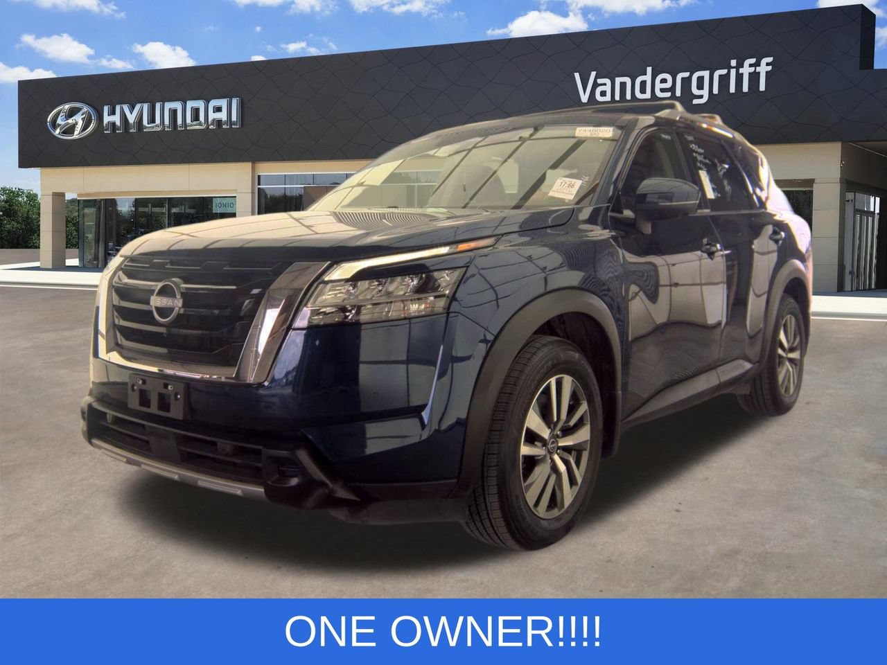 Used 2023 Nissan Pathfinder SL