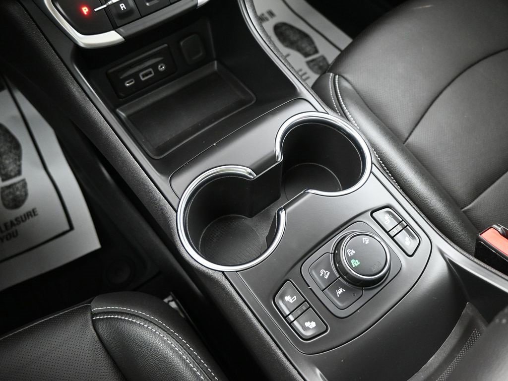 Certified 2024 GMC Terrain SLT w/ Infotainment Package II image 18